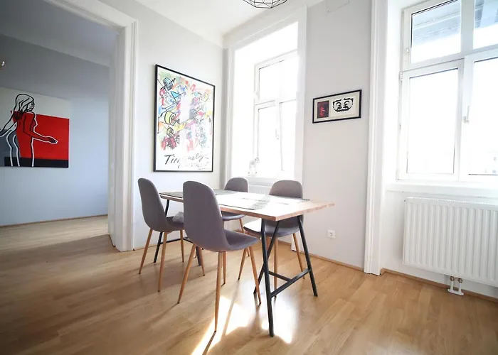 Classic, Modern & Sunny. 7min To Vienna's Center! Apartamento Viena