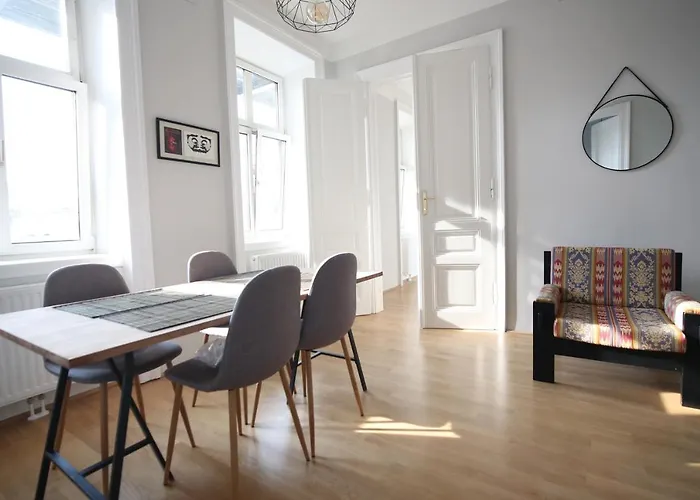 Apartamento Classic, Modern & Sunny. 7min To Vienna's Center!